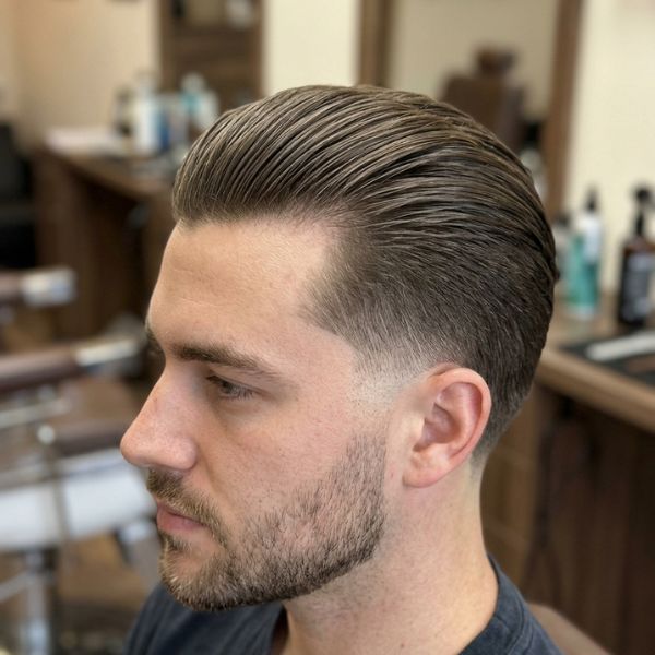 Mid Taper with a Slicked-Back Top